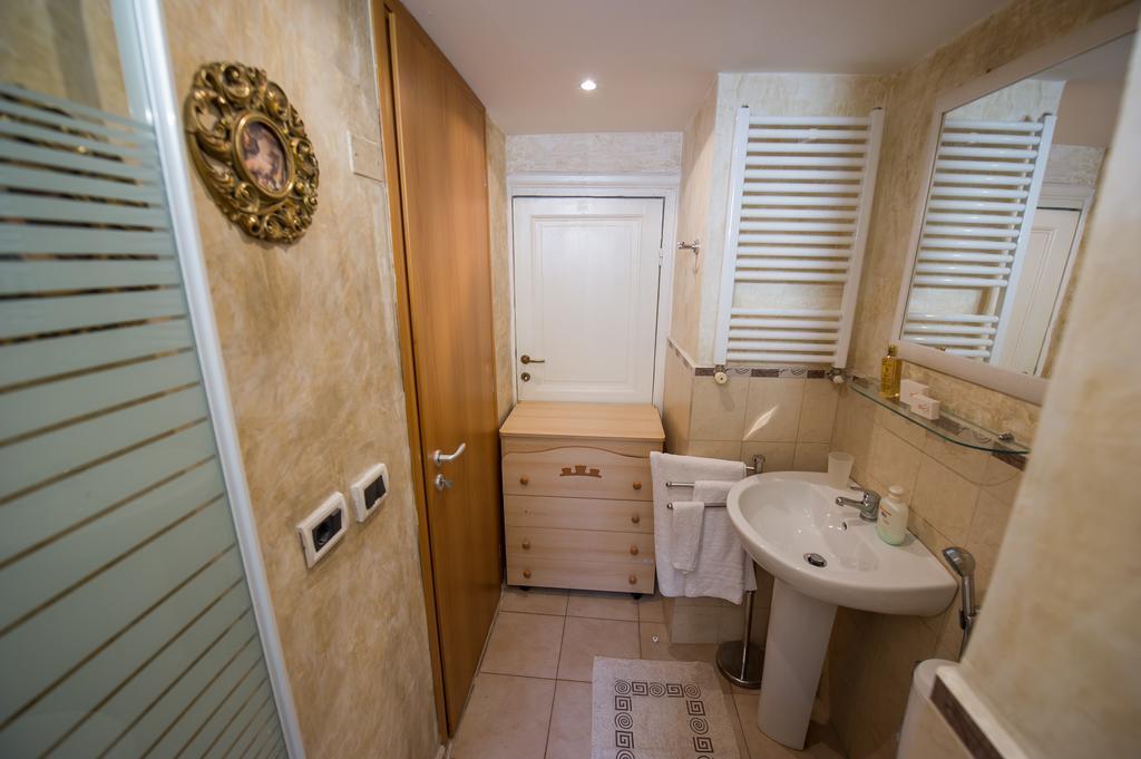 Bed and Breakfast Art Domus Reale Rom Exterior foto